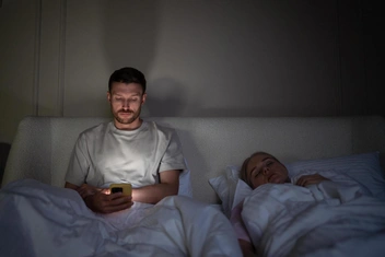 «Как понять, почему муж стал иначе себя вести? Он изменяет или просто разлюбил меня?»