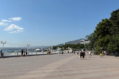 Tourists Weigh In on Gelendzhik Holidays Amid Sirens