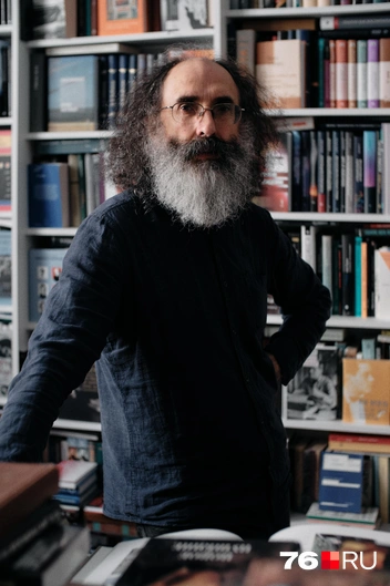 Юрий Швецов начал продавать книги в Ярославле больше 30 лет назад  | Источник: Евгений Кудрявцев / 76.RU 