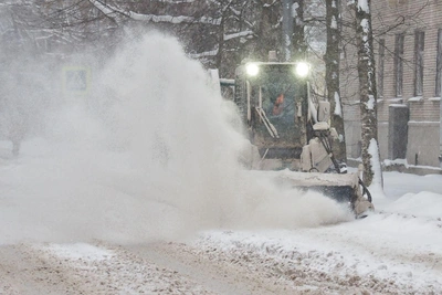 Снежный циклон Валли накрыл Москву, направляется в Петербург