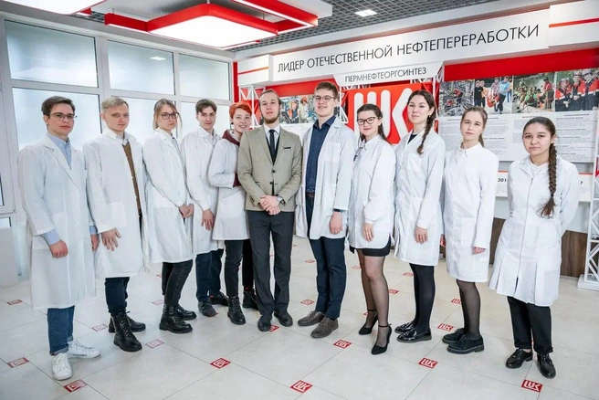 Выпускник может трудоустроиться в сферу в разработки новых материалов, фармацевтику или альтернативную энергетику | Источник: ПНИПУ