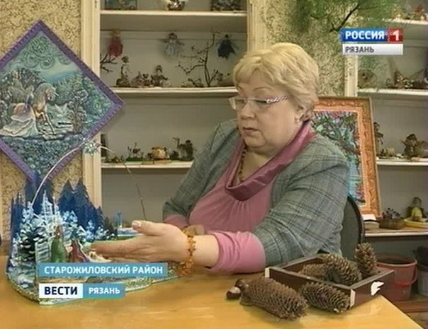 Мастерица из Старожилова делает картины из мусора | ya62.ru