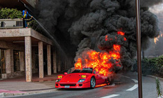Красивое, но печальное зрелище: в Монте-Карло сгорел редкий Ferrari за миллион фунтов (видео)