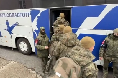 Оренбуржец вернулся домой из украинского плена