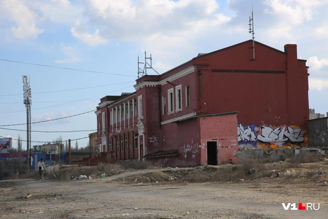 Здание на улице Шурухина не представляет, по мнению чиновников, исторической ценности | Источник: Константин Завриков / V1.RU