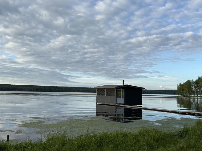На базе отдыха «Незабудка» можно посетить баню на воде, покататься на сапборде или расслабиться на сеансе массажа | Источник: ИП Новицкий 