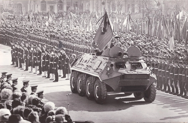 Митинг, посвященный Дню Победы, в городе Кургане в 1987 году | Источник: Комитет по делам архивов Курганской области /vk.com