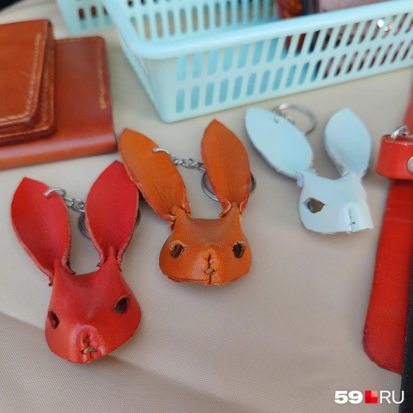 Кожаный брелок-заячик&nbsp;— 350 рублей | Источник: Марина Кузнецова / 59.RU