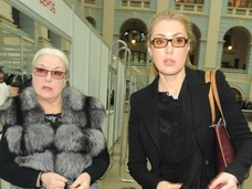 «Она не приезжает к маме, не хочет меня видеть»: Ольга Шукшина осудила сестру за равнодушие