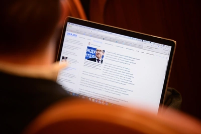 URA.RU staff report mass layoffs across regions