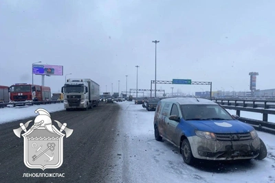 Столкновение грузовика с девятью авто на севере КАД