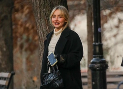 Сабрина Карпентер в Нью-Йорке