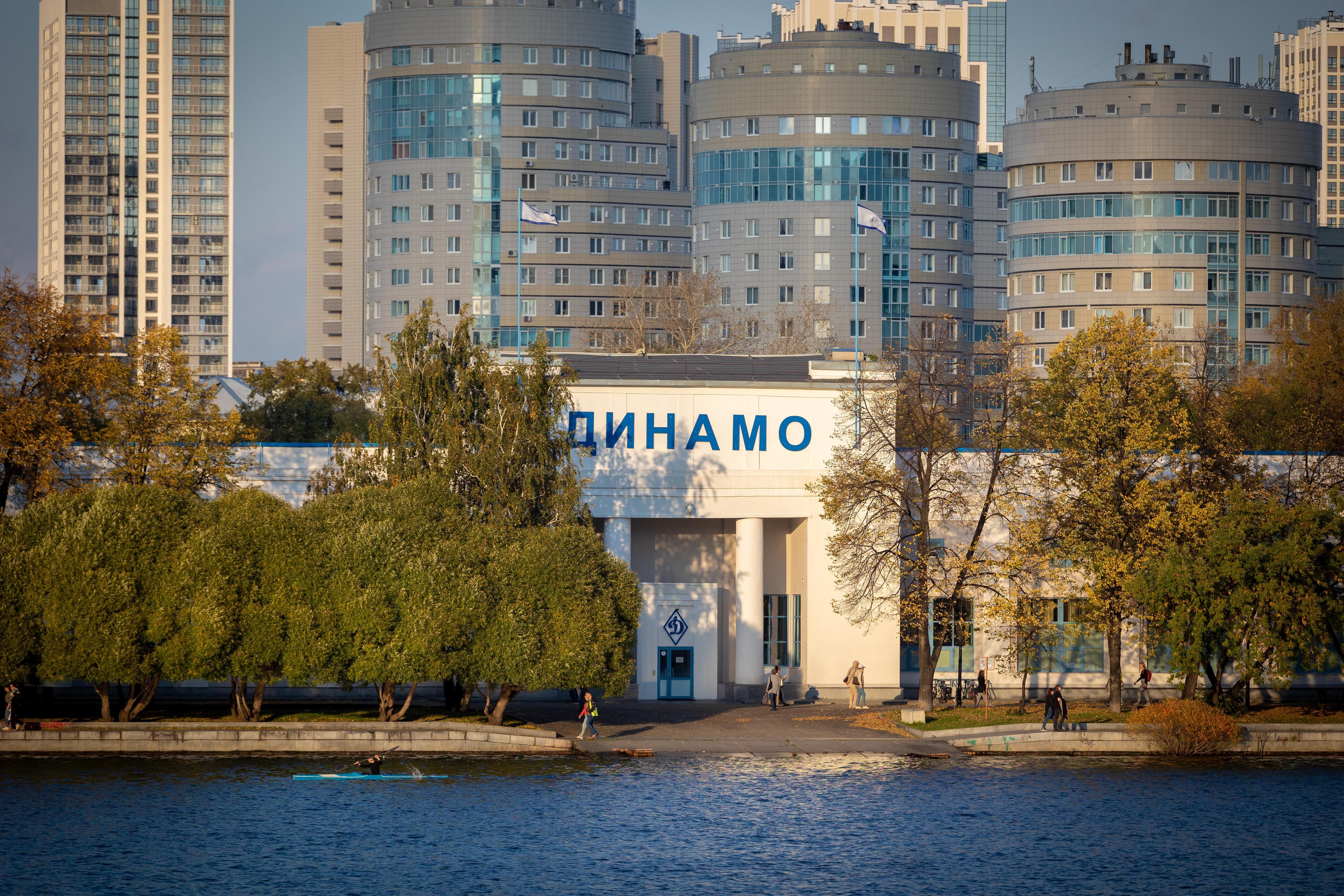 В Екатеринбург пришло аномальное тепло. Когда погода испортится?