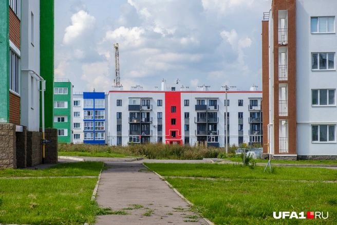 Этот дом выделился красным цветом, больше таких мы не видели | Источник: Булат Салихов / UFA1.RU