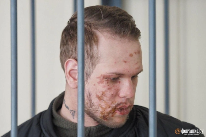 «Все, что задумано, было сделано». Обливший кислотой возлюбленную не возражал против клетки | Источник: Михаил Огнев / FONTANKA.RU