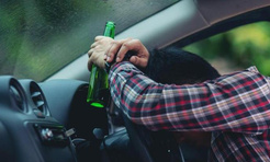 Почему, если ехать пьяным, в машине потеют окна? И вообще, правда ли это?