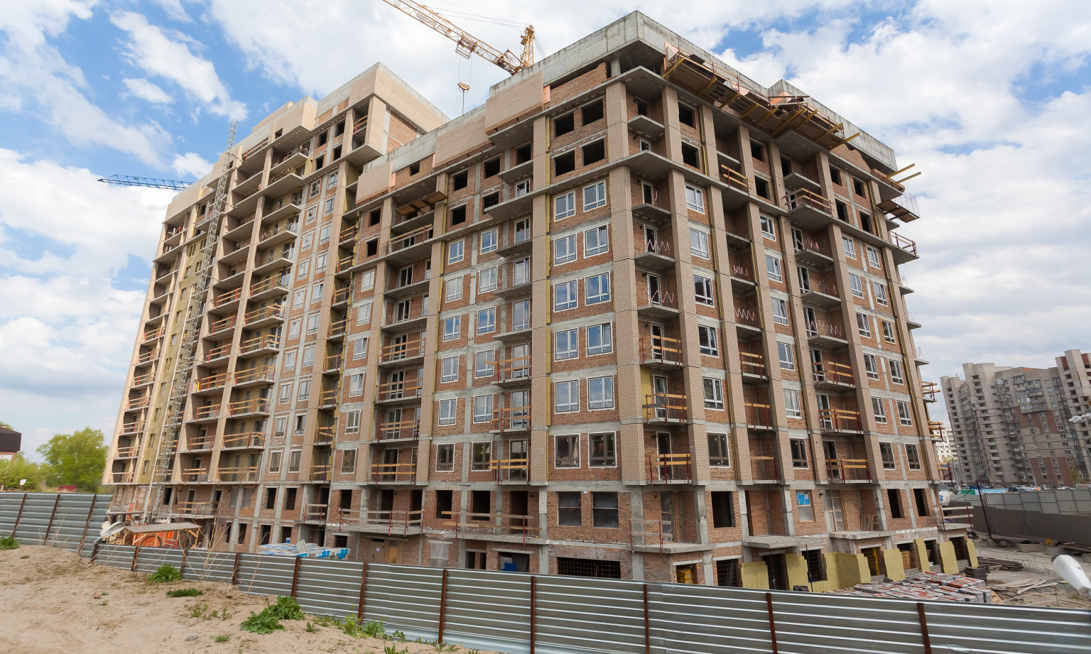 Ввод жилья в Новосибирской области в январе-апреле увеличился на 14,2%