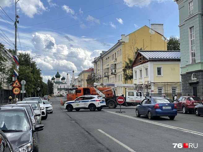 На Советскую площадь проезд временно закрыт | Источник: Кирилл Поверинов / 76.RU
