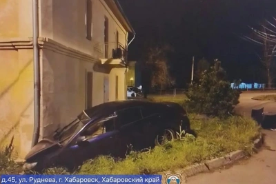 В Хабаровске водитель умер после ДТП на улице Руднева