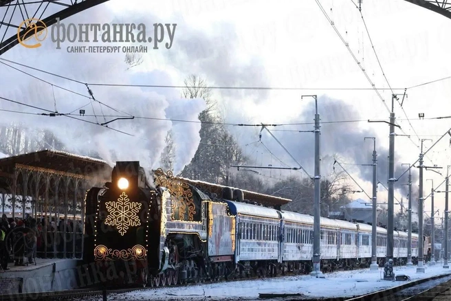 Поезд Деда Мороза в Новом Петергофе 6 января 2025 года | Источник: «Фонтанка.ру»
