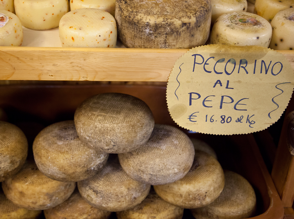 Сыр пекорино: как его выбрать и довезти до дома | marieclaire.ru