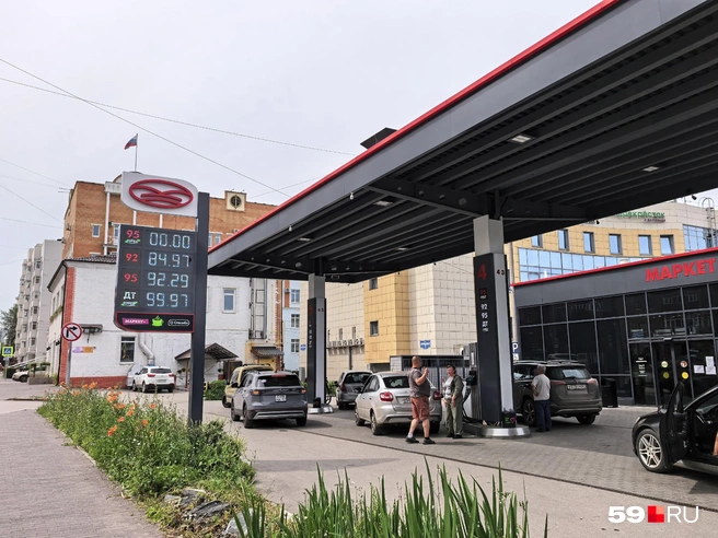 На АЗС увеличили лимиты на продажу бензина | Источник: Василина Любимова / 59.RU