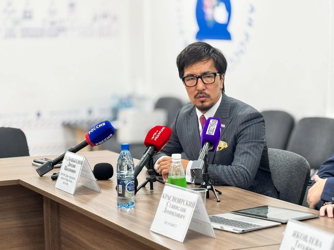Бадмацыренов отметил, что состав добровольцев был тем же, что и в прошлом году при тушении пожаров | Источник: Андрей Кречетов