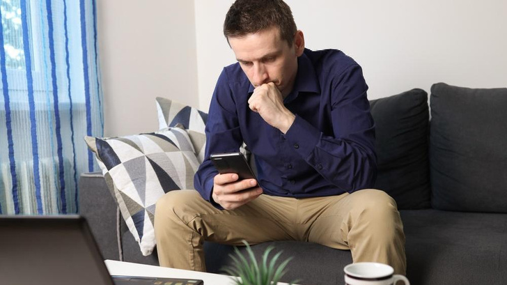 7 телефонных привычек, которые выдают тревожного человека