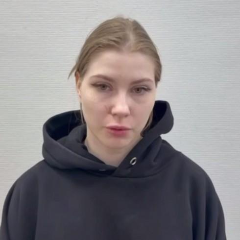27-летнюю онлифанщицу Ксению Белоусову приговорили к 3 годам колонии за кальян на куличе: слова о любви к церкви не помогли