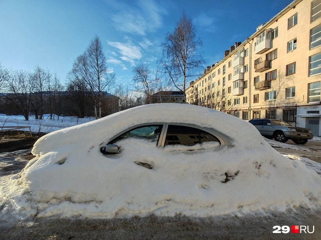 Мешает брошенный автомобиль в вашем дворе? Куда обращаться в Архангельске | Источник: Елена Ионайтис / 29.RU