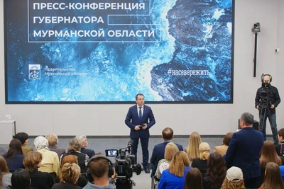 Почему в Мурманске снова черные подоконники