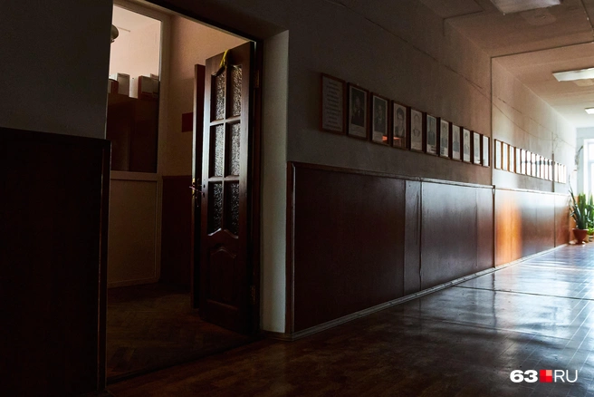 За дверью принимает Наталья Алясина | Источник: Роман Данилкин / 63.RU