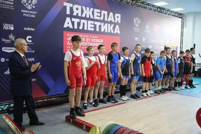 В Хабаровске стартовали Всероссийские соревнования по тяжелой атлетике
