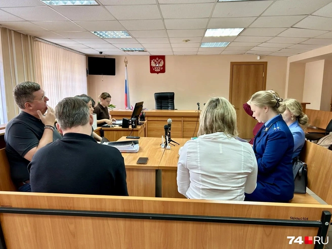 Дело о принудительном лечении детей рассмотрел суд Калининского района | Источник: Михаил Шилкин