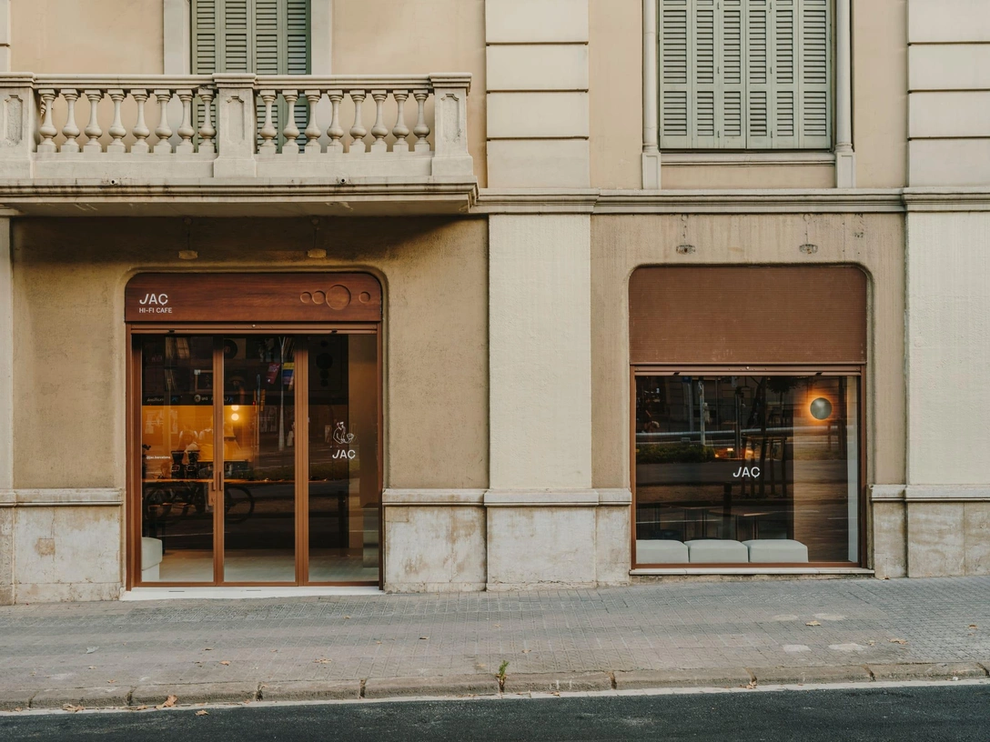 Кофе для меломанов: кафе в Барселоне от студии Isern Serra | Источник: Сальва Лопез, Isern Serna Studio