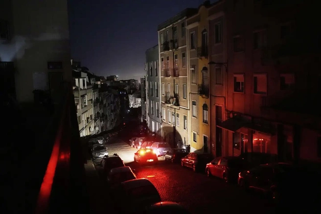 К утру 29 апреля электроснабжение удалось восстановить | Источник: apnews.com