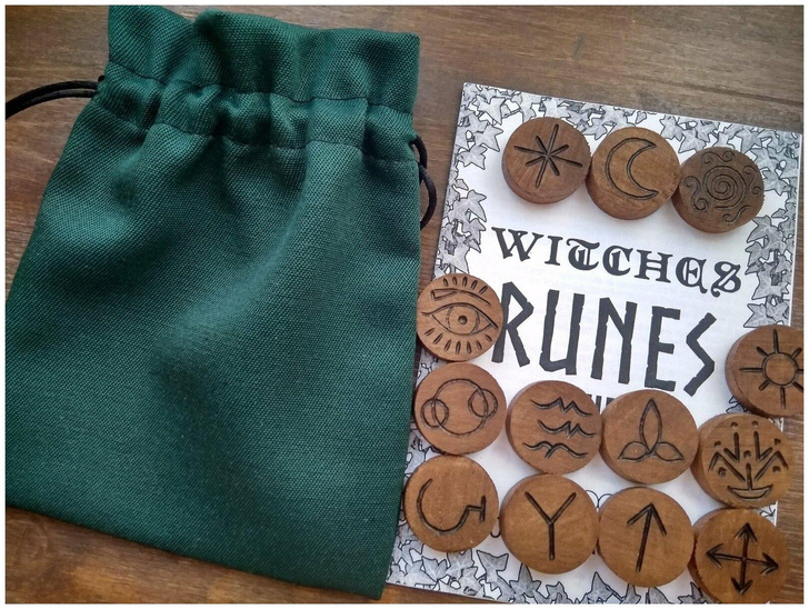 Викканские «Руны ведьм» для гадания из дерева с мешочком и значением