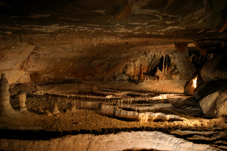 Подземные дворцы: 7 фантастических пещер