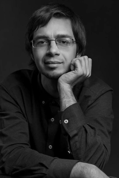 Александр Акулиничев&nbsp;— научный и культурный журналист, главный редактор сайта Psychologies.ru, редакционный директор тематических медиа в «Шкулёв Холдинг» | Источник: Psychologies.ru