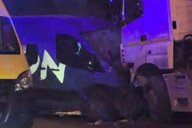 Фургон очень сильно пострадал | Источник: «АСТ-54 Black» / Telegram