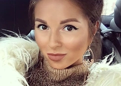 Отец Нюши не может увидеть новорожденную внучку