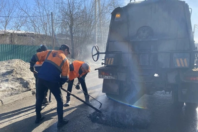 В Костроме восстанавливают асфальтовое покрытие на дорогах