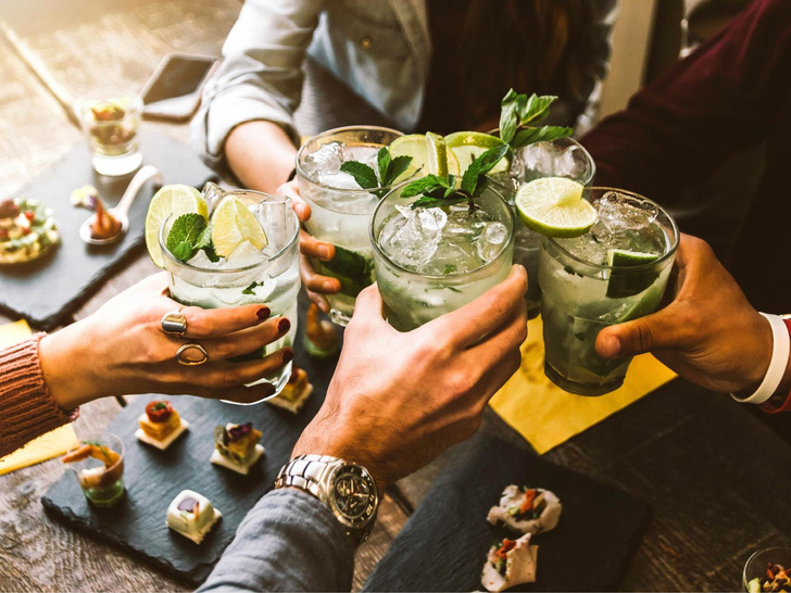 Полный алкогольный этикет: 15 правил, которые нельзя нарушать (чтобы не выглядеть невеждой)
