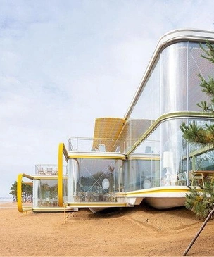 Архитекторы Selgascano построили стеклянное кафе на морском побережье в Китае