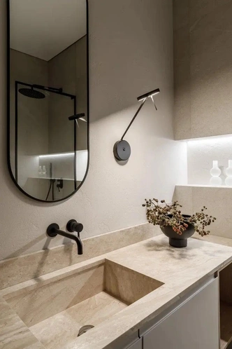 Сантехника и плитка, Mosplitka. | Источник: Михаил Чекалов; стиль: Екатерина Клее