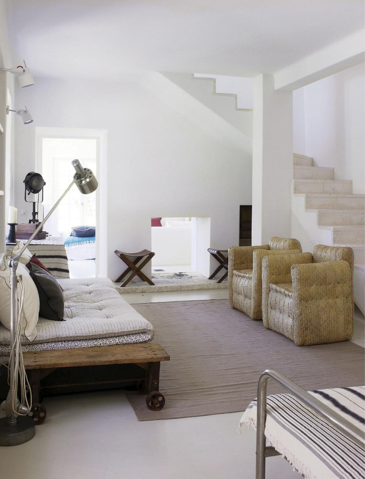 Как живет Инес де ля Фрессанж: дом дизайнера и модели в Провансе