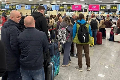 Задержка рейса Москва-Хургада: пассажиры застряли в аэропорту