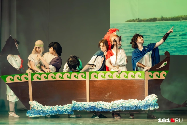 На сцене ДК «Ростсельмаш» проходило косплей-шоу | Источник: Евгений Вдовин / 161.RU