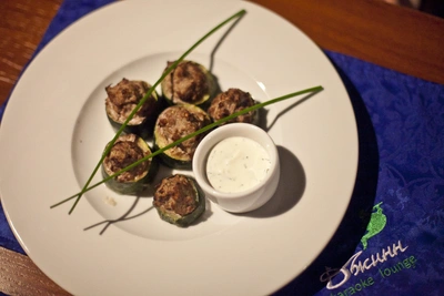 Лодочки из кабачков с мясом и грибами: рецепты от жительницы Барнаула