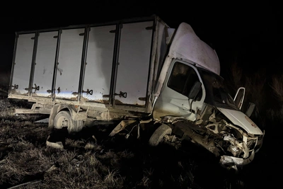 Фургон вылетел на встречку в Новосергиевском районе, пострадали пассажиры «Опеля»